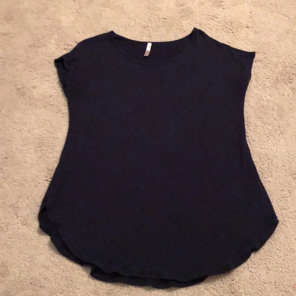 🍉 Cool Melon Cap Sleeved Top Size S 🍉 - Picture 3 of 6